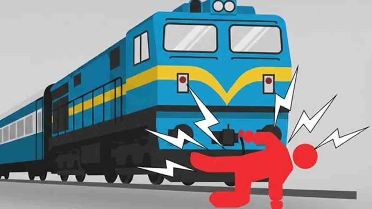 ফরিদপুরে স্বর্ণ ব্যবসায়ী ট্রেনের নিচে ঝাঁপ দিয়ে আত্মহত্যা করেছেন