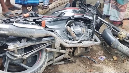 রাজবাড়ীতে মর্মান্তিক সড়ক দুর্ঘটনা: ট্রাকচাপায় প্রাণ গেল মোটরসাইকেল আরোহীর