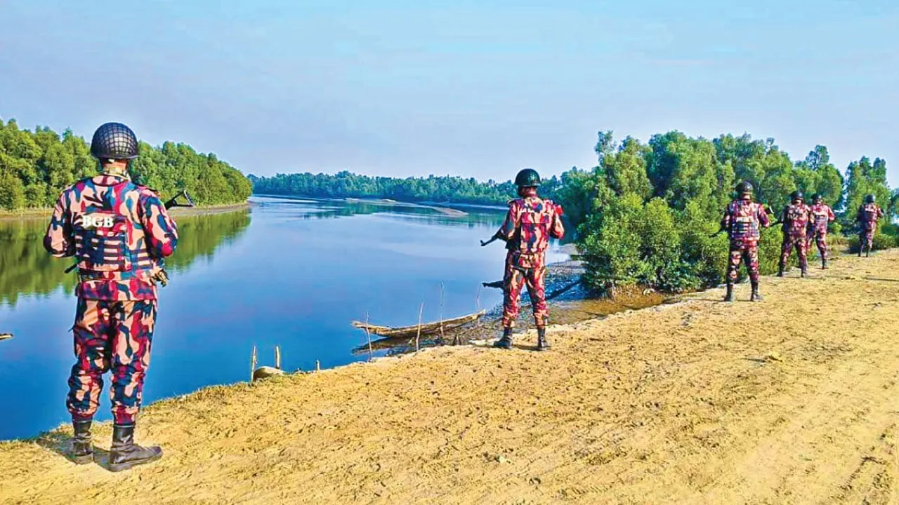 টেকনাফ সীমান্ত: রোহিঙ্গা-স্থানীয় অপরাধীদের 'অশুভ আঁতাত' জাতীয় নিরাপত্তার জন্য নতুন হুমকি