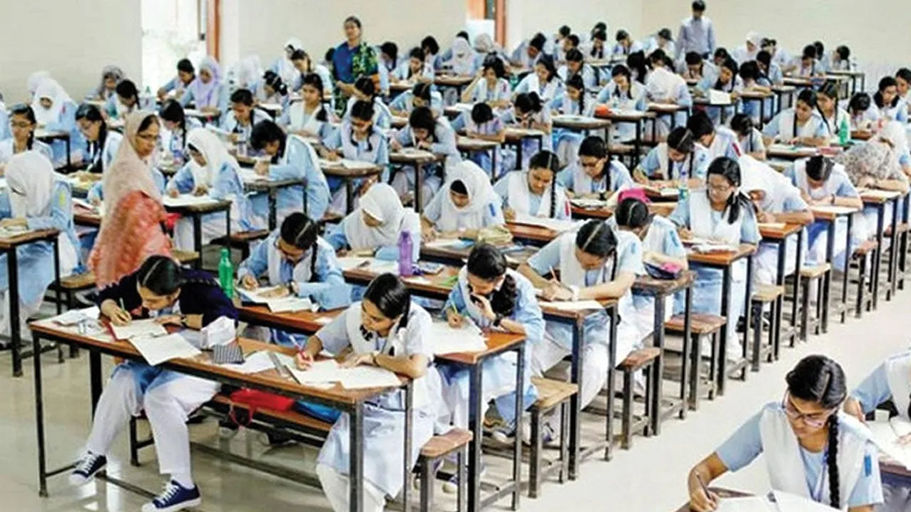 এসএসসি ও সমমান পরীক্ষার ফল ২০ জুলাই, শিক্ষামন্ত্রীর ঘোষণা