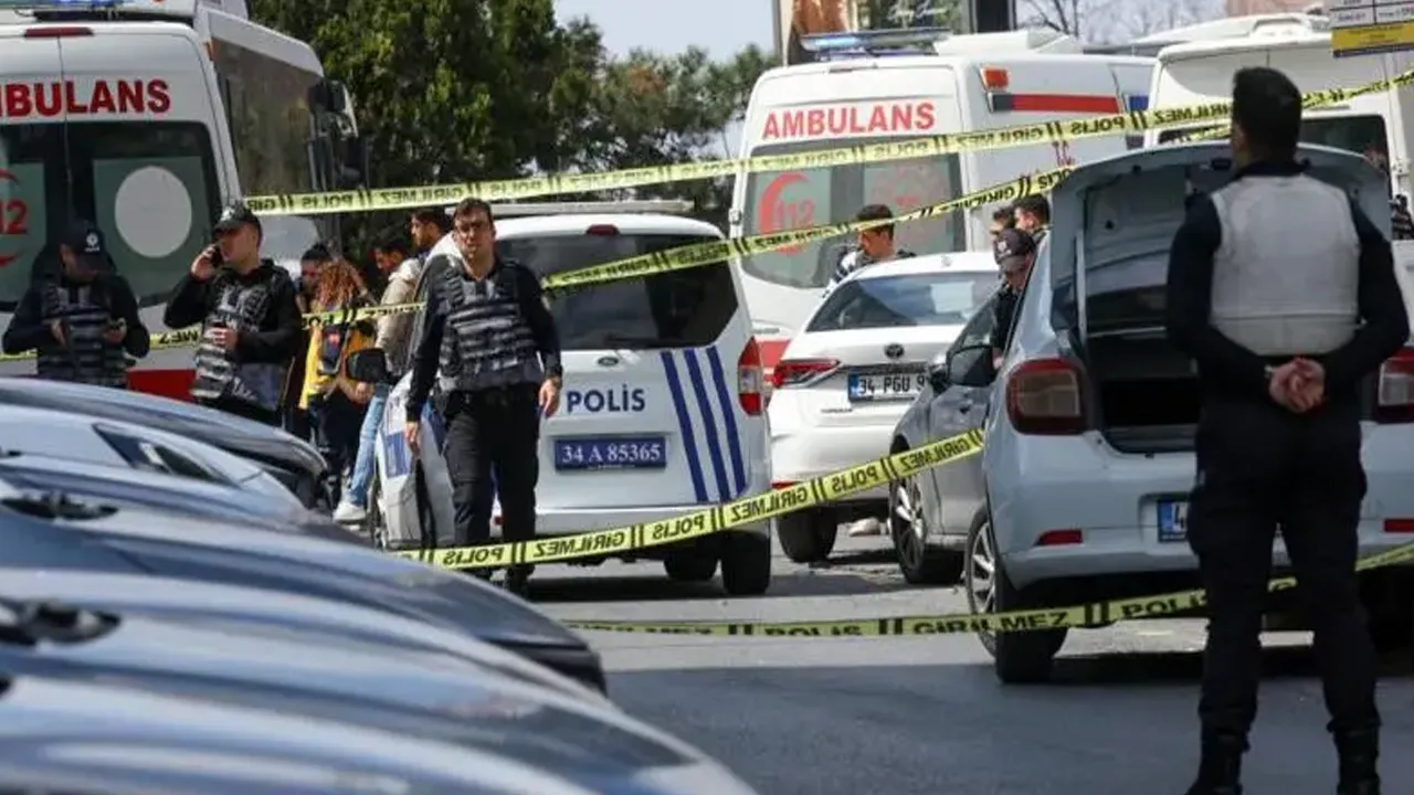 ইস্তাম্বুলে ইসরাইলি কনস্যুলেটের বাইরে বন্দুকযুদ্ধে ৩ হামলাকারী নিহত